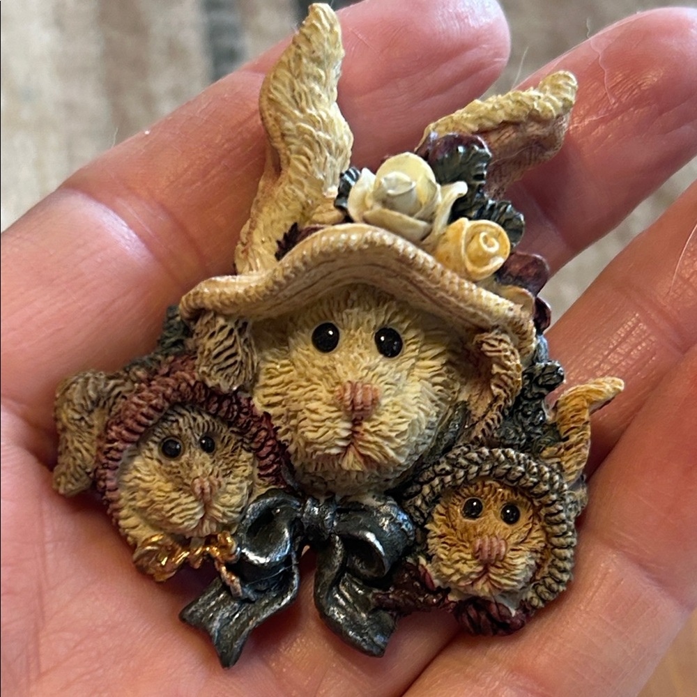 Boyd’s Bears And Friends Vintage Resin Brooch 80’s collection - Picture 3 of 7